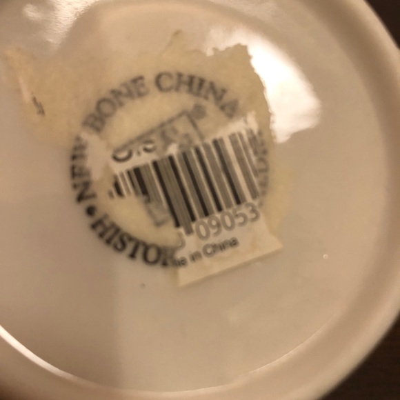 Bundle of 3 items: Sisters are a blessing decor plate, mug, hardcover book - Picture 3 of 11